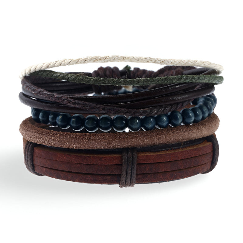 Ensemble de 4 bracelets homme en cuir marron, bois foncé et perles noires élégantes.