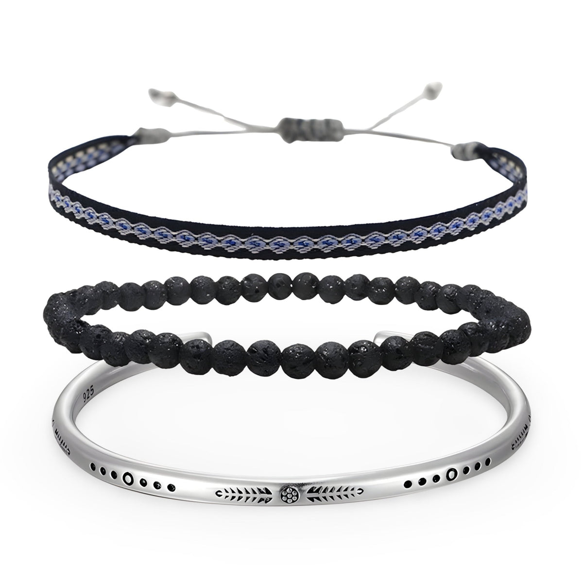 Trio de bracelets pour homme avec perles volcaniques noires, bracelet tissé bleu et noir, jonc argenté gravé.