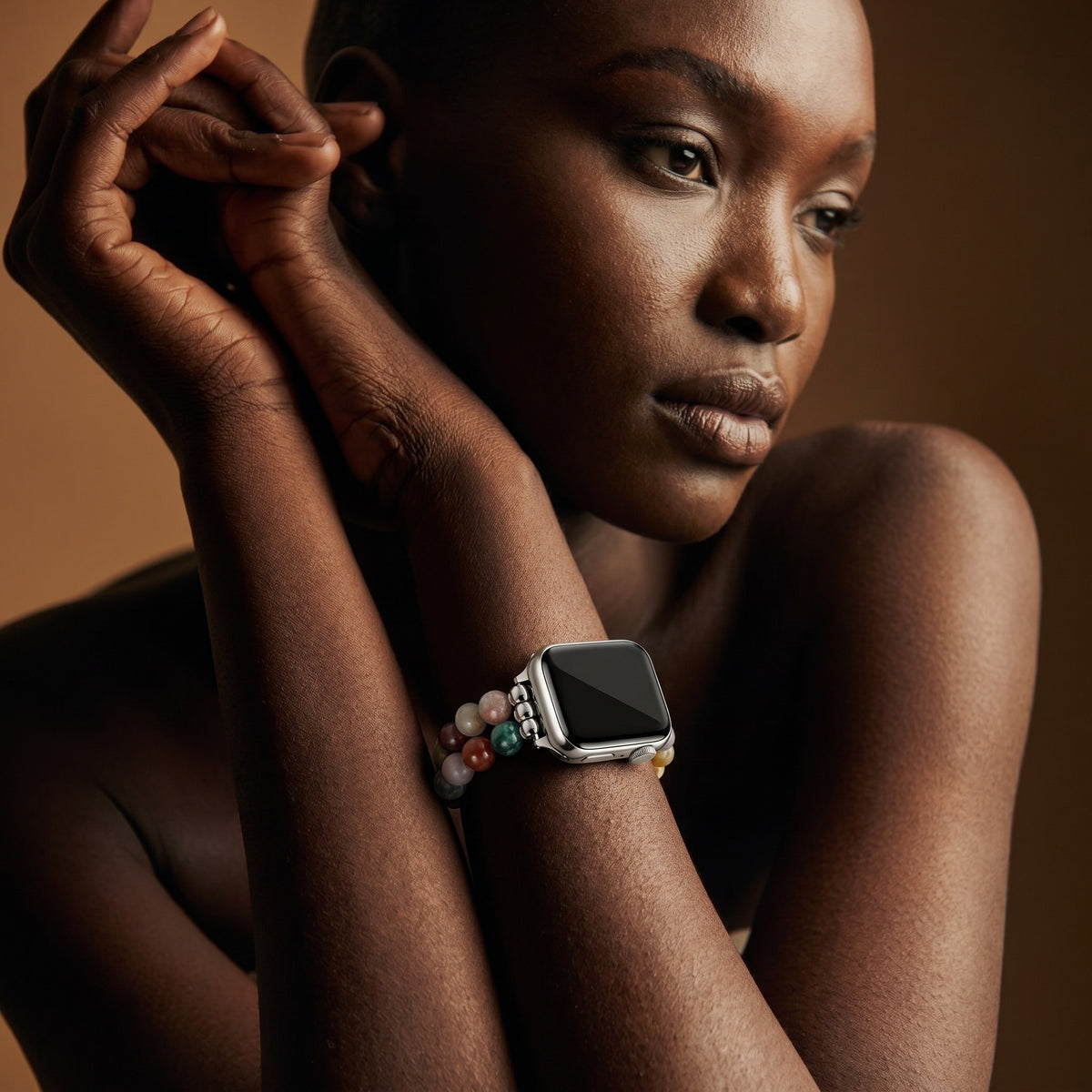 Apple Watch Armband aus Natursteinen, doppelreihig mit Perlen, Metallglieder, Modell Spedzire
