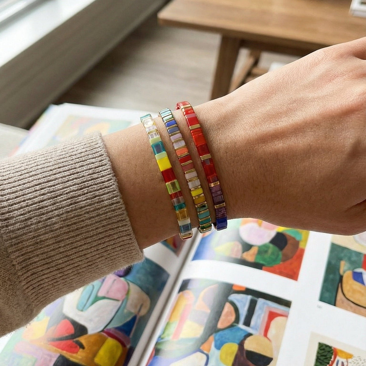 Trio aus mehrfarbigen Tila-Perlenarmbändern im Boho-Stil für Damen, Modell Okoba