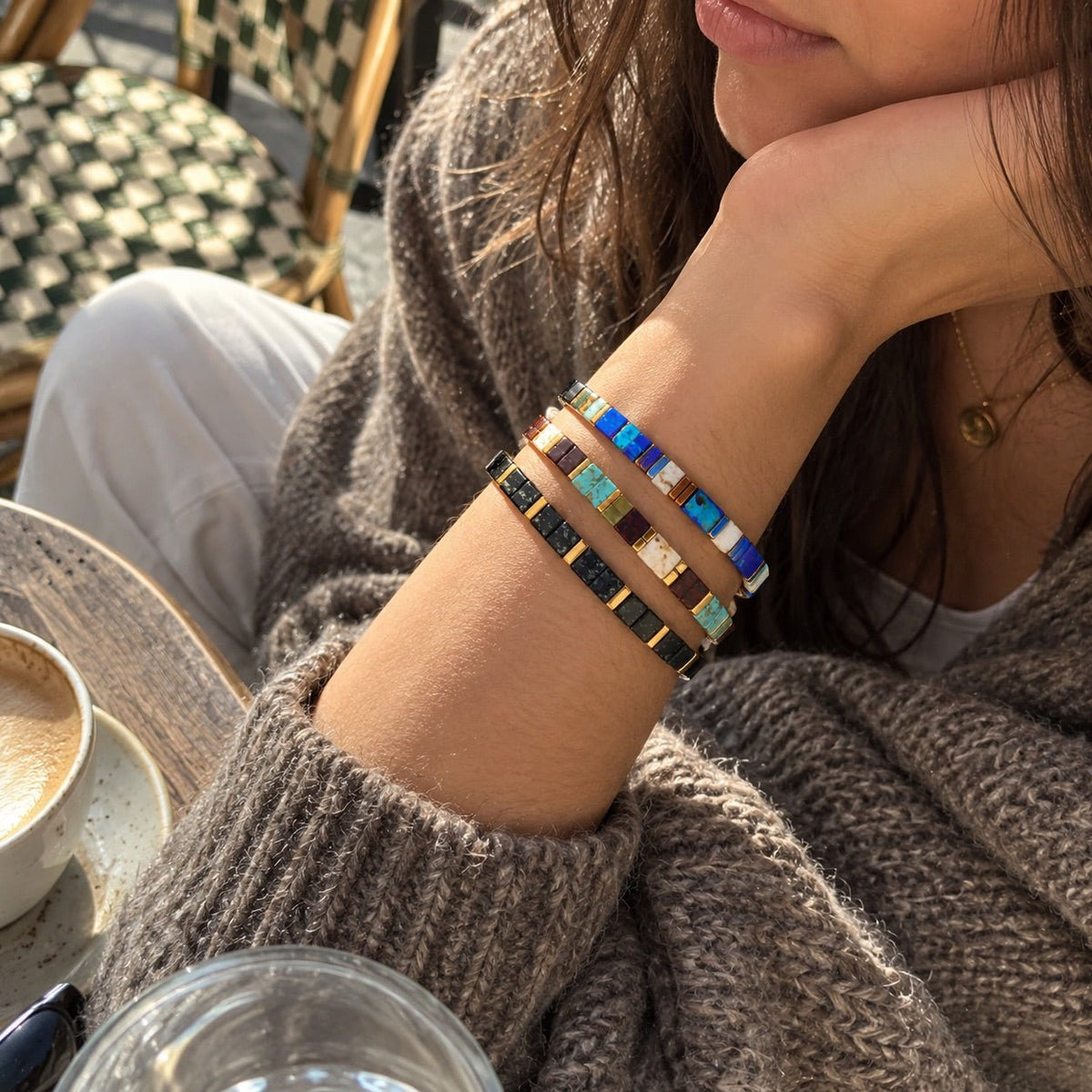 Trio de bracelets en perles du Japon Tila, couleurs minérales et touches dorées, modèle Kamitsu
