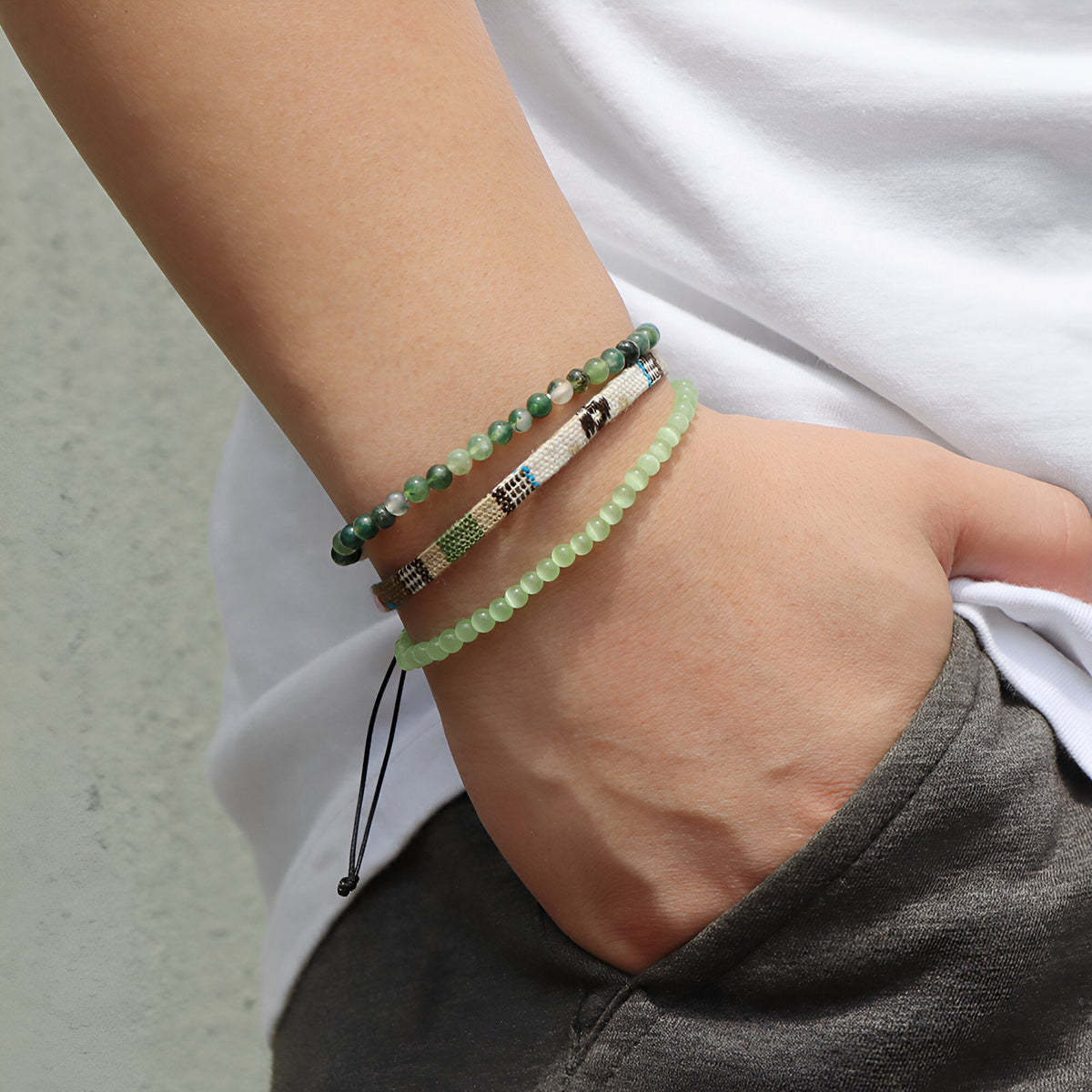 Trio de bracelets tibétains pour homme en agate verte et métal, style manuel raffiné.