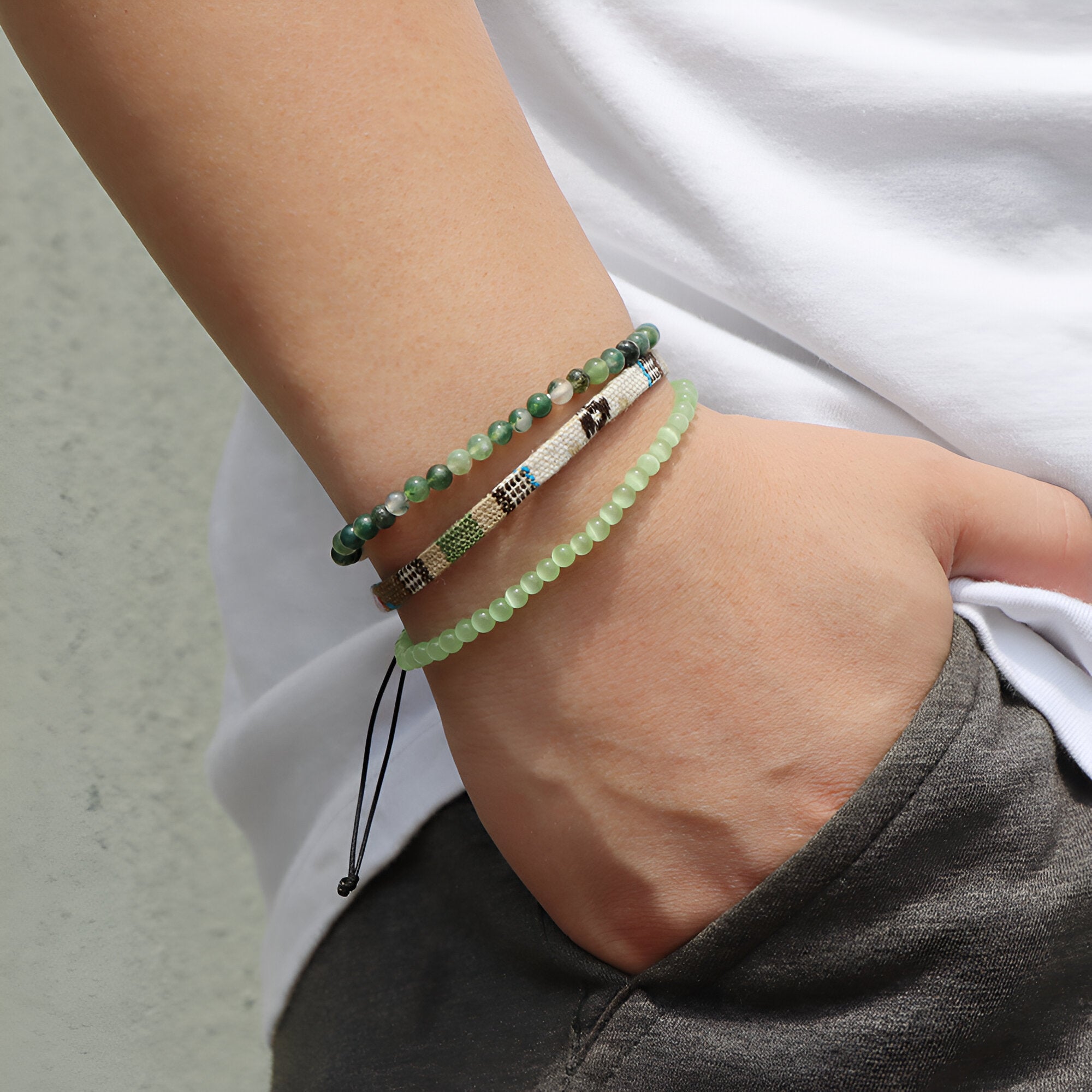 Trio de bracelets tibétains pour homme en agate verte et métal, style manuel raffiné.