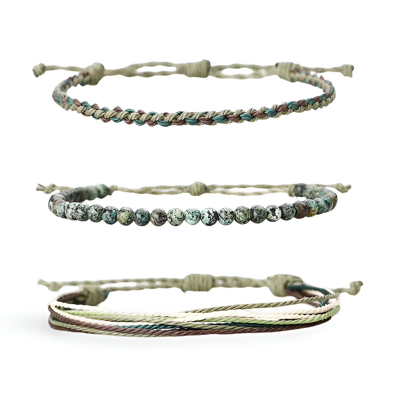 Trio de bracelets tibétains homme en fil ciré beige, pierres naturelles vertes et brunes, détail noué ajustable.