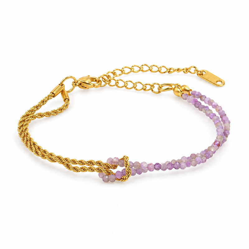 Packshot studio bracelet Wenda Améthyste, vue frontale basse, fond blanc pur — détails verrouillés 10 octobre 2026