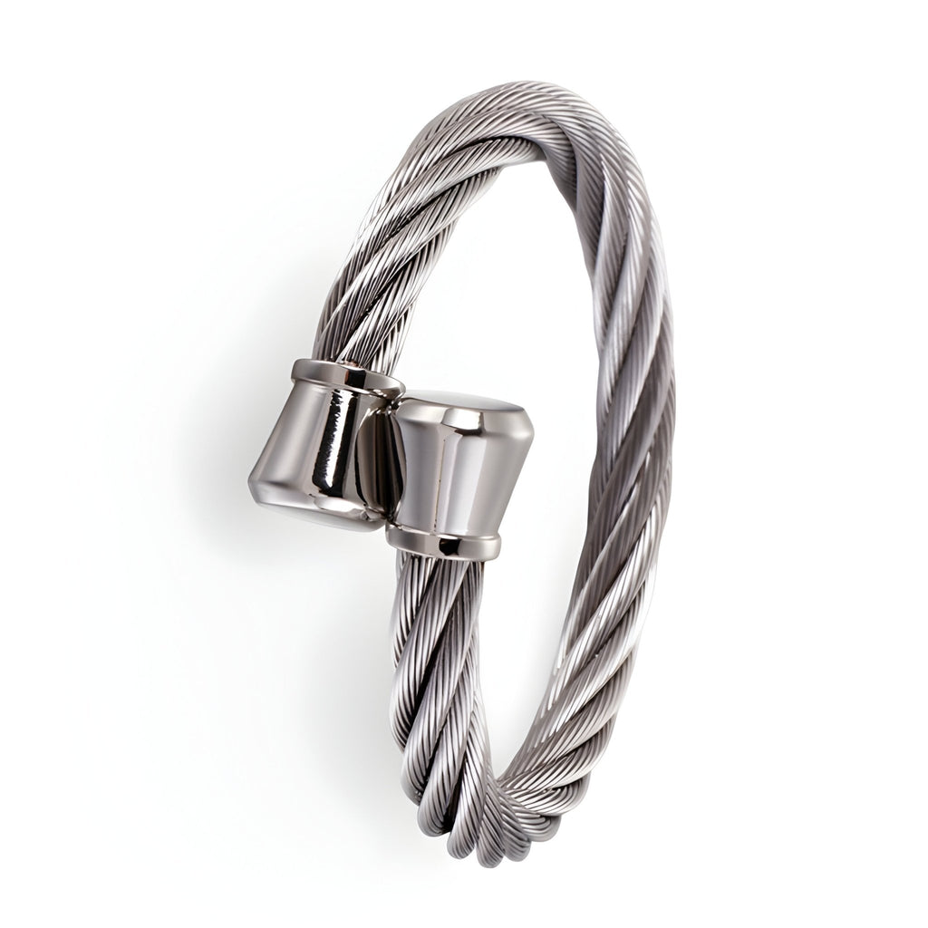 Bracelet homme en acier inoxydable tressé argenté, modèle rigide à enfiler avec fermoir poli.