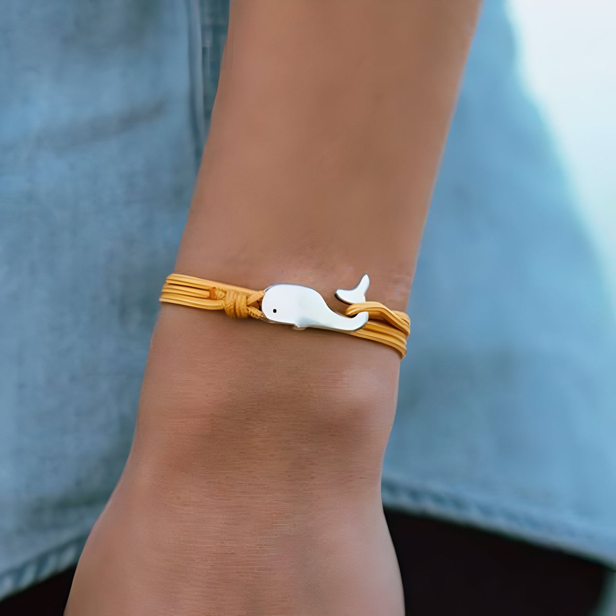 Bracelet cordon jaune avec pendentif baleine en métal argenté, style Léonard, pour homme.