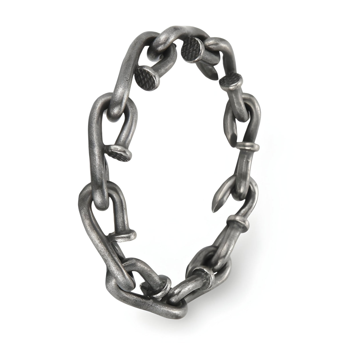 Bracelet homme en acier inoxydable anthracite avec maillons en forme de clous tordus.