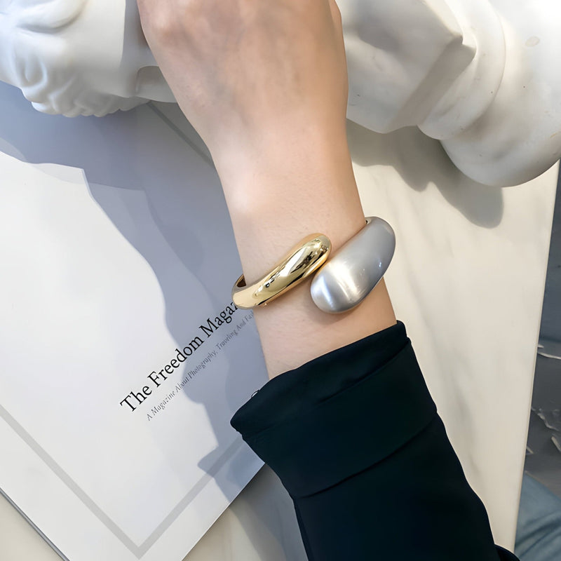 Pulsera de aleación, chapada en oro, con resorte, modelo Linda
