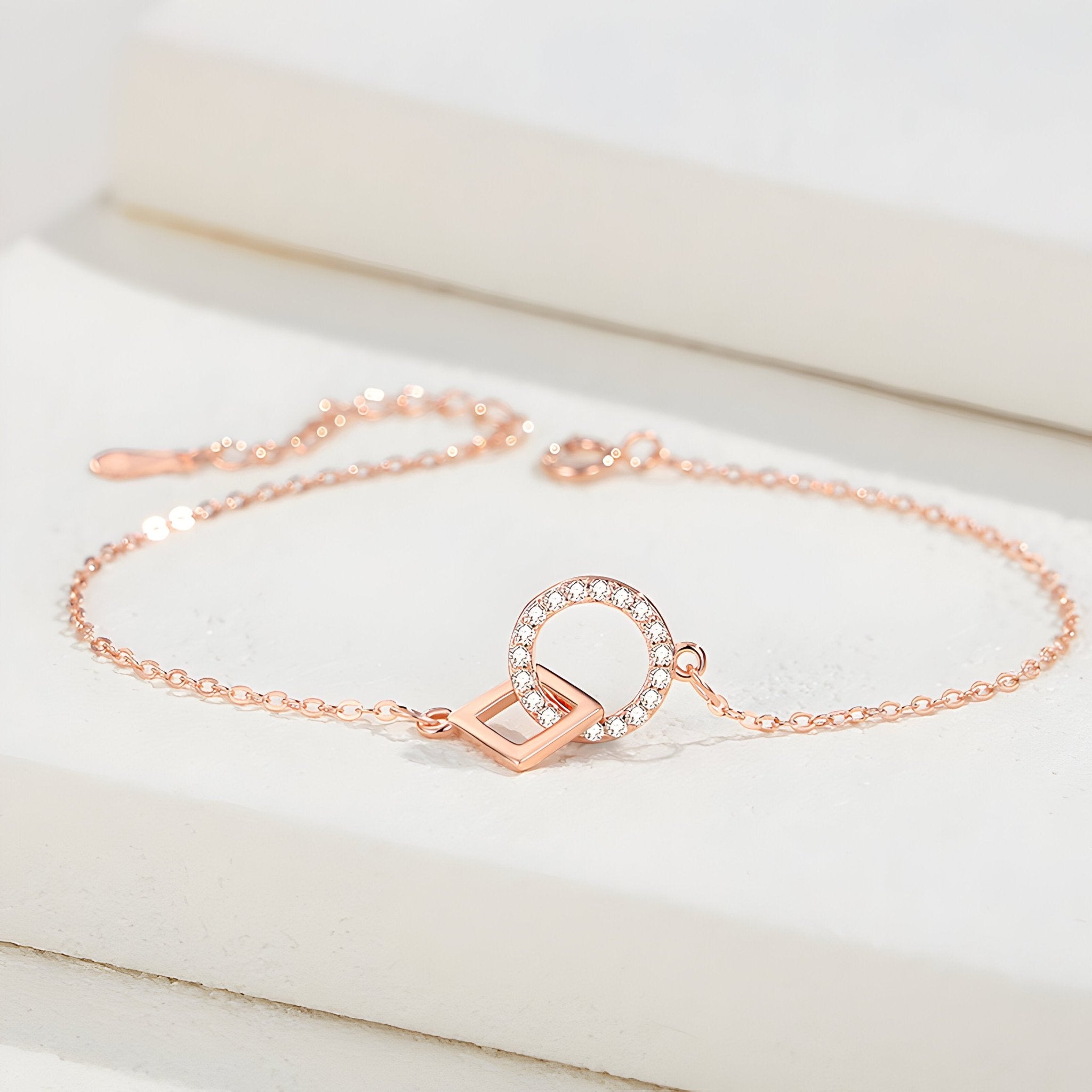 Bracelet en argent sterling pour femme, charms géométriques, modèle Florine - La Boutique du Bracelet
