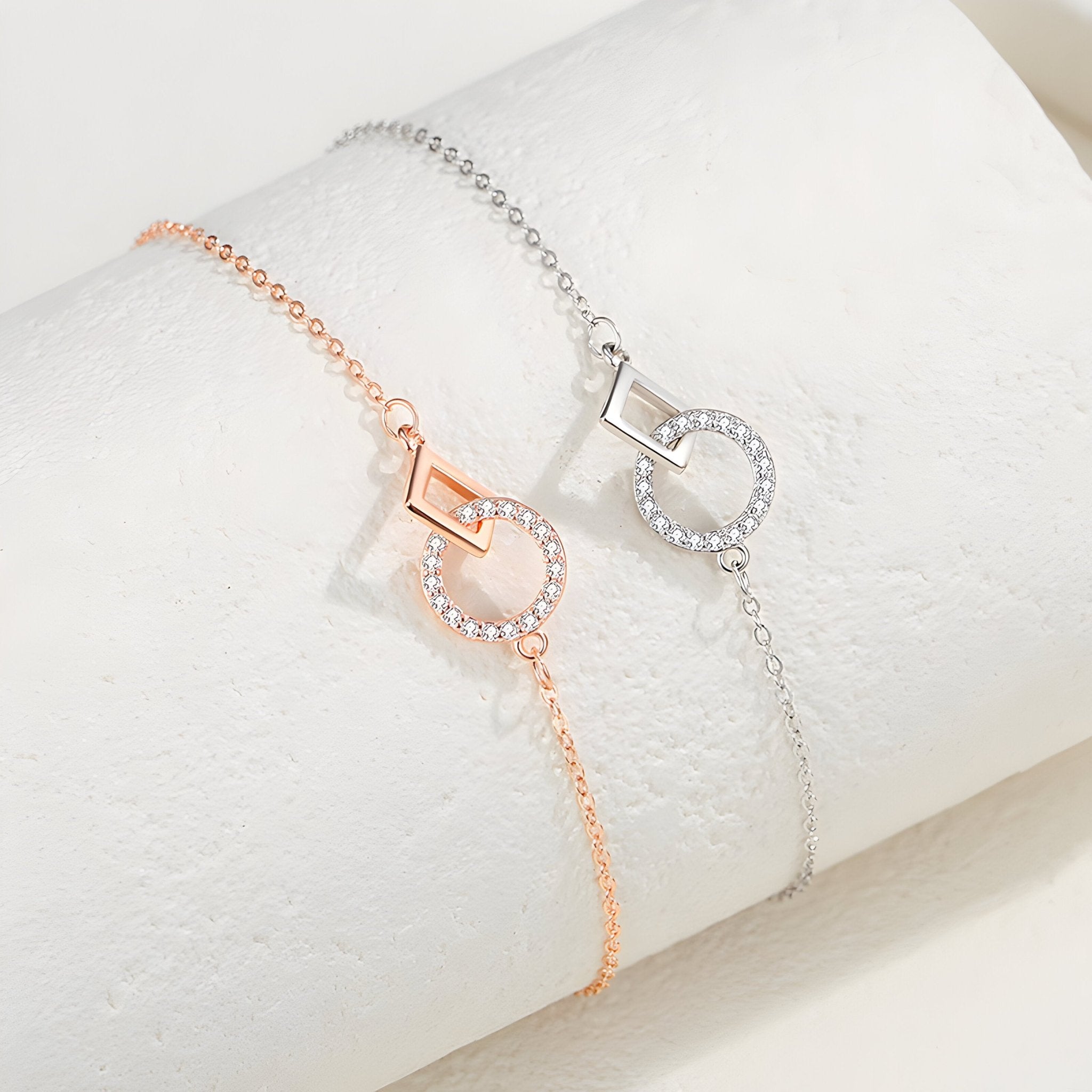 Bracelet en argent sterling pour femme, charms géométriques, modèle Florine - La Boutique du Bracelet