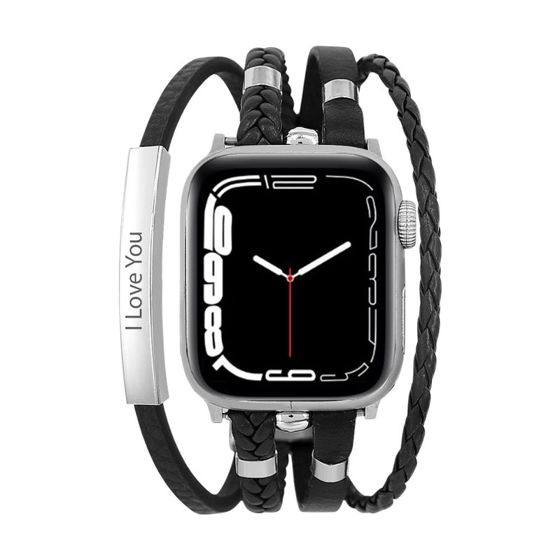Bracelet multi-rangs noir en simili cuir tressé avec plaque métallique argentée personnalisable pour Apple Watch.