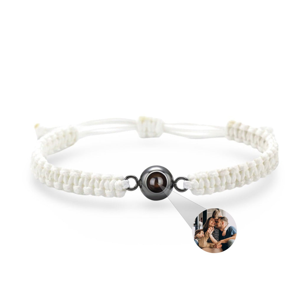 Bracelet photo personnalisé corde blanche tressée avec perle centrale en titane noir brillant.