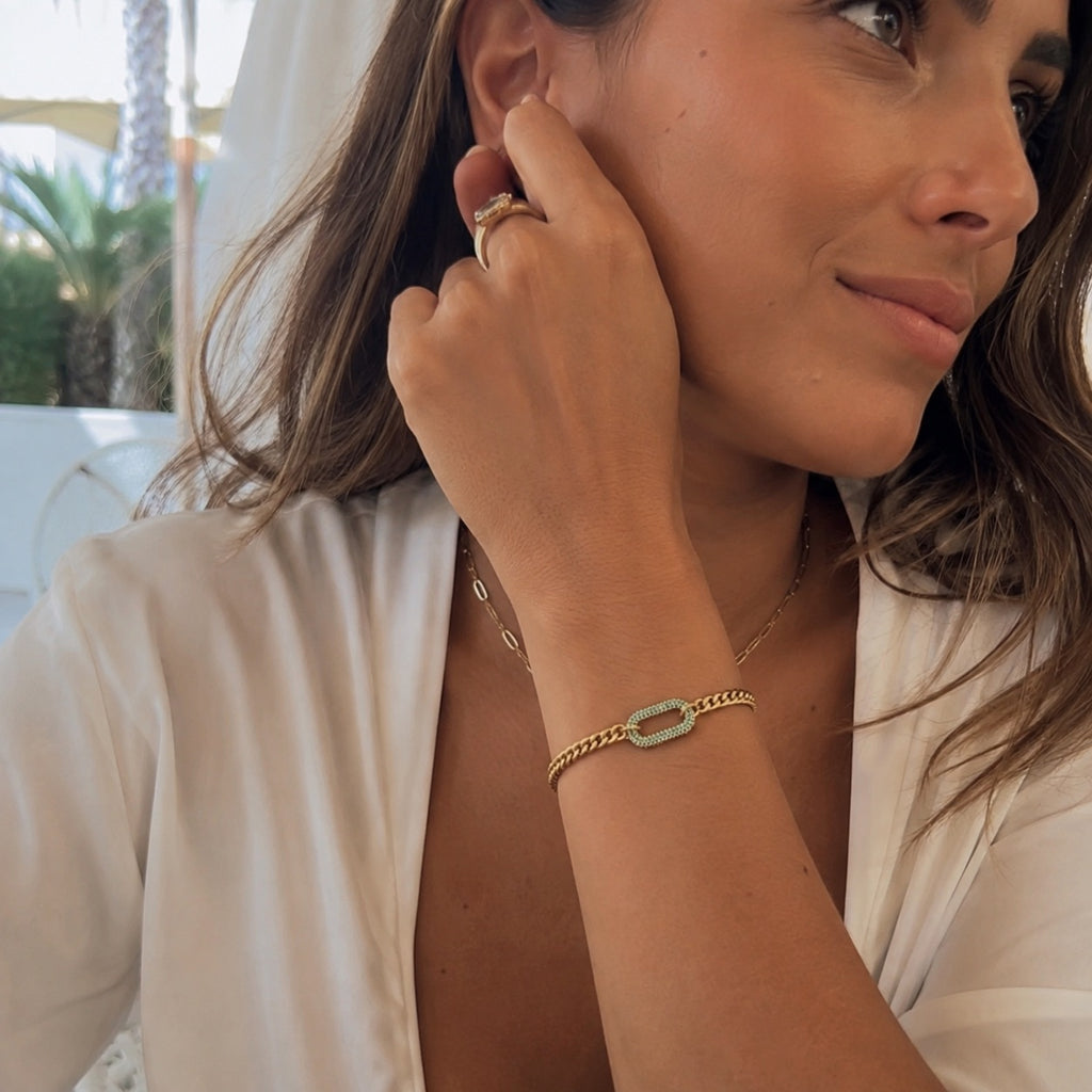 Bracelet gourmette doré, maille cubaine en acier inoxydable, maillon central serti de zirconiums, ajustable, modèle Cindelle