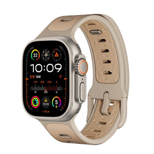 Bracelet hybride beige pour Apple Watch en cuir et fluoroélastomère avec boucle ajustable.