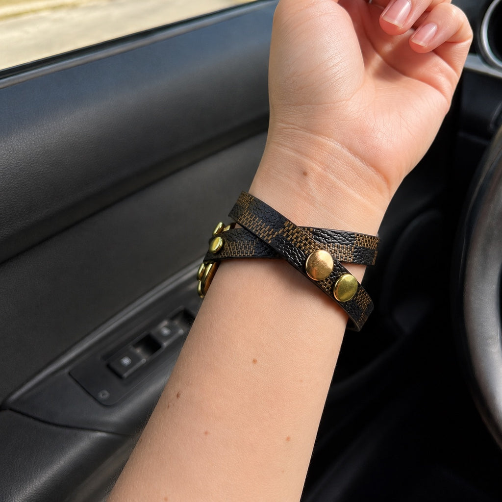 Bracelet compatible Apple Watch, double tour brun à motif, chaîne cubaine dorée, fermeture ajustable, modèle Harmania