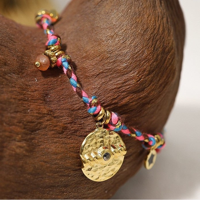 Verstellbares Kordelarmband für Damen, Schmuck aus Edelstahl, vergoldeter Medaillon-Anhänger mit Kristallstein, trendiges Accessoire mit Emaille, mehrfarbig geflochtene Panzerkette, Modell Piuna