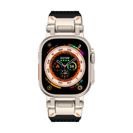 Bracelet cuir noir et beige pour Apple Watch, boucle ardillon acier inoxydable, style robuste explorateur.