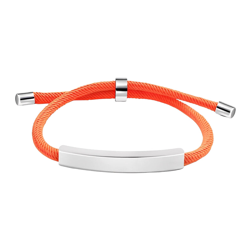 Bracelet cordon nylon orange avec barre acier inoxydable argentée et fermoir coulissant.