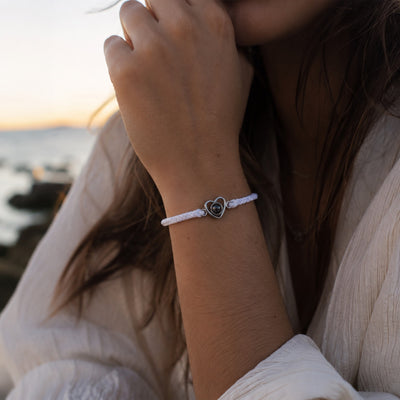 Personalisierbares Fotoband, geflochtenes Band, Herzanhänger mit Projektion, Modell Pyralie