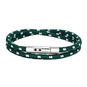 Bracelet cordon vert foncé à motifs blancs, double brin tressé, boucle magnétique en acier inoxydable brillant.