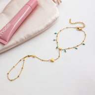 Bijou de main en acier inoxydable doré, perles turquoise et chaînette fine avec pendentif cœur, style Cigara.