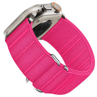 Bracelet nylon rose vif à boucle réglable style tactique pour Apple Watch.