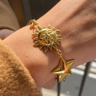 Bracelet à breloques soleil, lune et étoiles, en acier inoxydable, été, pour femme, modèle Lisona - La Boutique du Bracelet