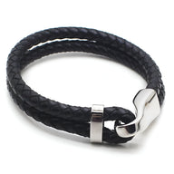 Bracelet homme noir en cuir tressé double tour avec crochet en acier inoxydable brillant.