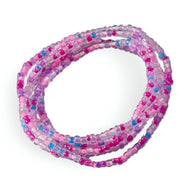 Bracelet à enrouler en perles de résine rose clair, fuchsia et bleu, style léger et coloré pour femme.