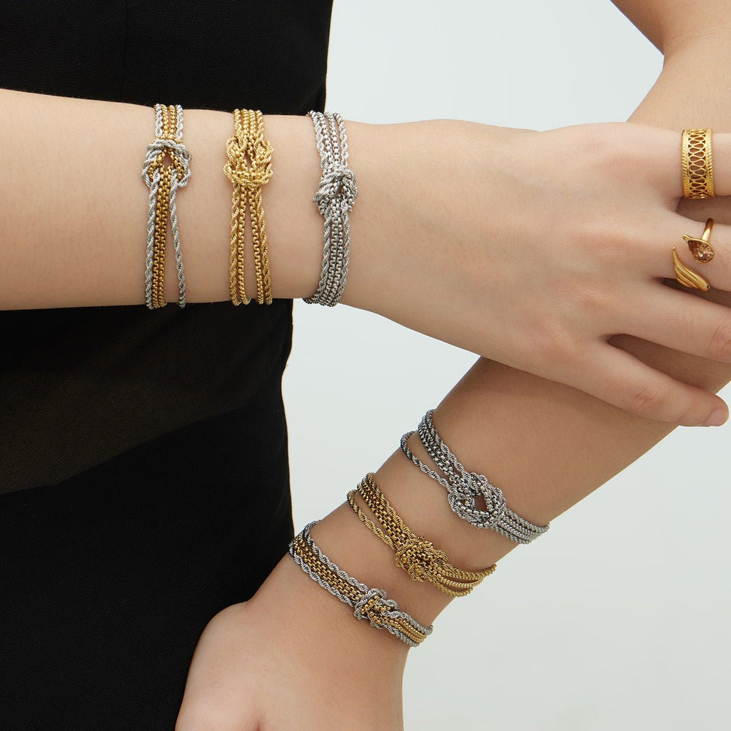 Bracelet à mailles multiples avec nœud central, acier inoxydable plaqué or 18 carats, style minimaliste raffiné, modèle Coupa