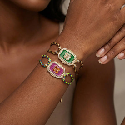 Pulseira ajustável em nylon entrançado, medalhão cintilante com trevo de quatro folhas, joia elegante para realçar o seu pulso, modelo Térise