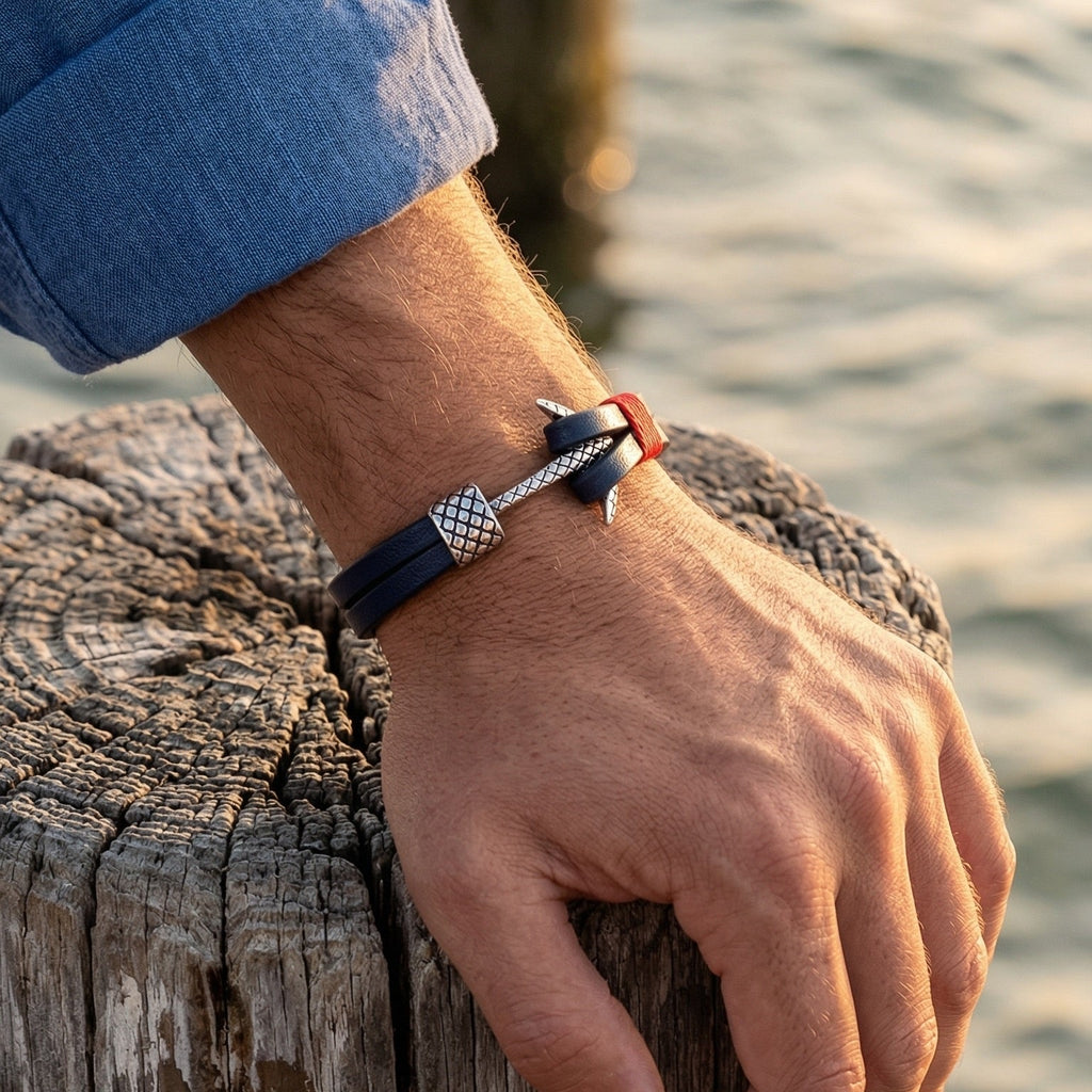 Bracelet ancre homme en cuir et acier inoxydable, bracelet nautique style marin avec ancre argentée et cordon décoratif, modèle Torin