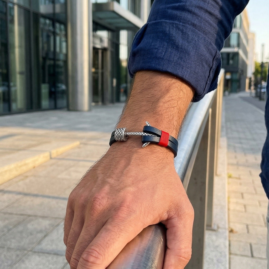 Bracelet ancre homme en cuir et acier inoxydable, bracelet nautique style marin avec ancre argentée et cordon décoratif, modèle Torin