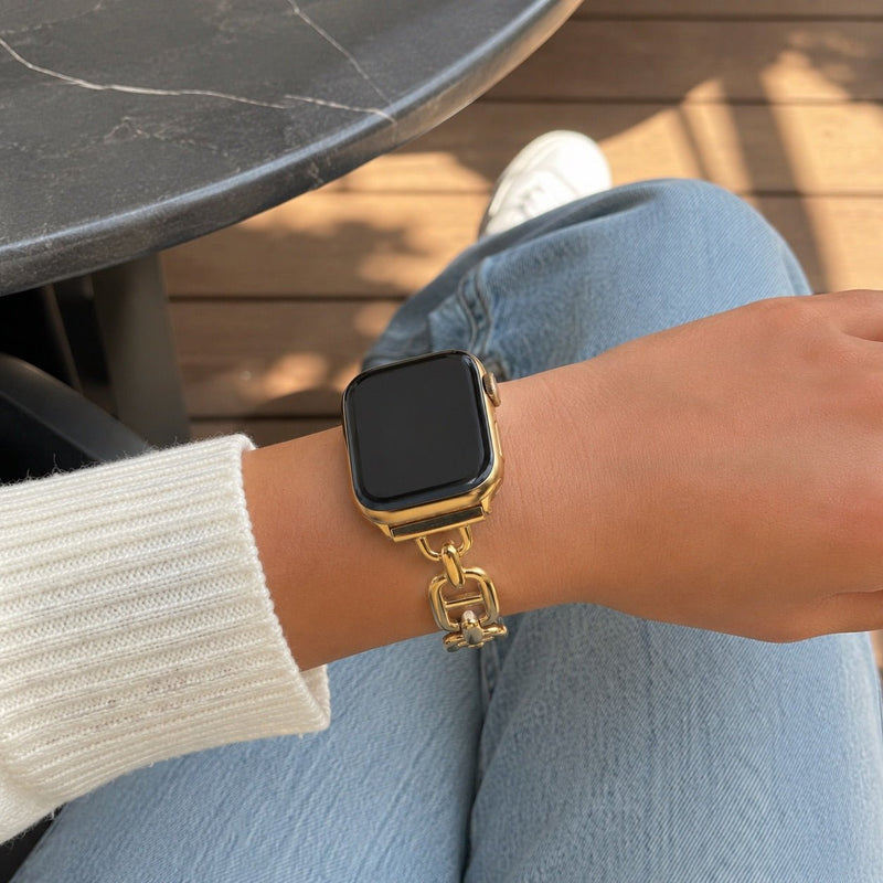 Bracelet Apple Watch à maillons en acier inoxydable, longueur réglable sans outil, allure chic et lumineuse, modèle Zurika