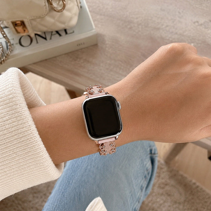 Bracelet Apple Watch à maillons sertis, ajustement facile par clips, accessoire parfait pour briller au quotidien, modèle Kintie