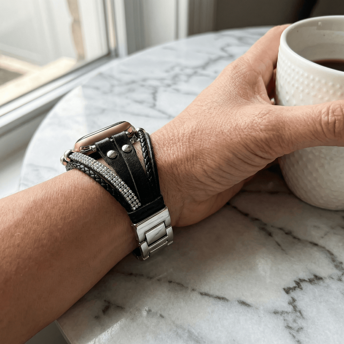 Apple Watch Armband Melona für Damen, mehrreihig mit Strass und Flechtmuster