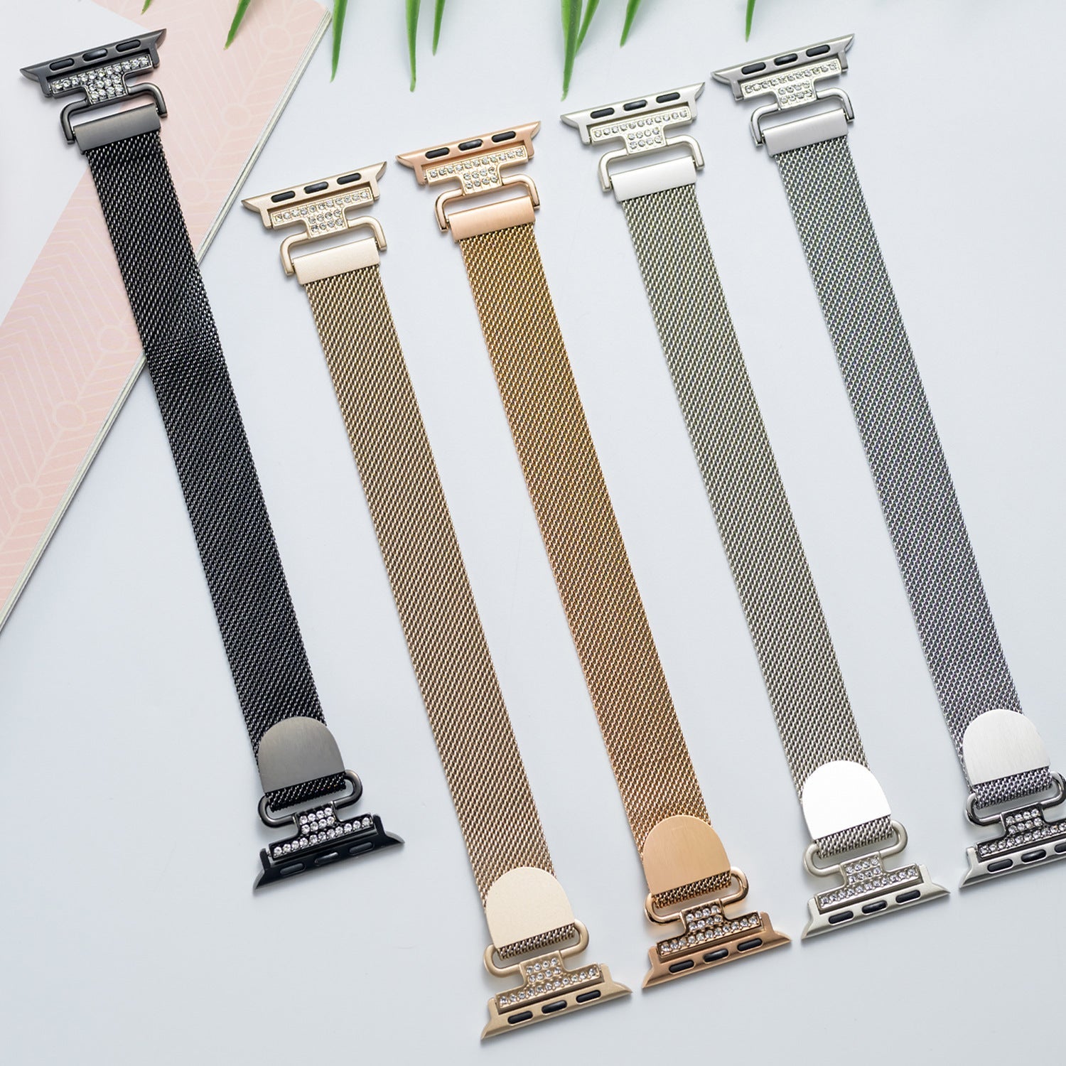 Bracelet Apple Watch acier inoxydable maille milanaise magnétique, compatible Apple Watch 38 à 49 mm, finition élégante avec détails zircon, modèle Élancia