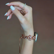 Bracelet Apple Watch, au style fleuri, été printemps, pétales de fleu, modèle Filie - La Boutique du Bracelet