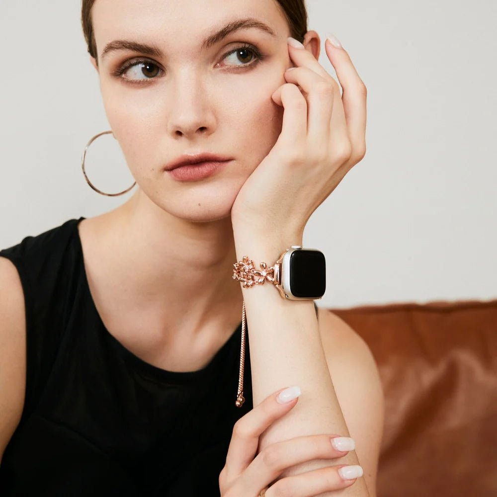 Bracelet Apple Watch, au style fleuri, été printemps, pétales de fleu, modèle Filie - La Boutique du Bracelet