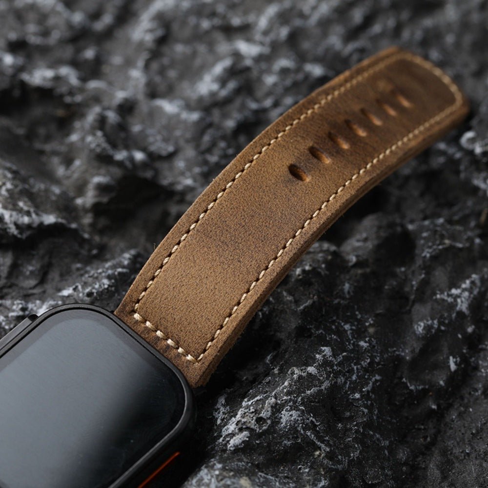 Armbånd til Apple Watch i brun vintage-læder, okselæder af første lag, synlige syninger, solidt og elegant armbånd, model Colin
