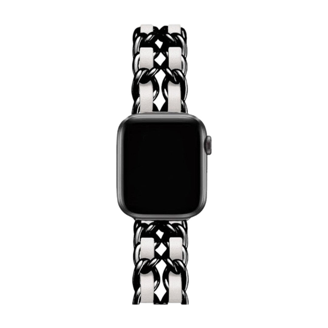 Bracelet Apple Watch élégant en acier inoxydable argenté avec maillons larges et finition brillante, modèle Kelda.