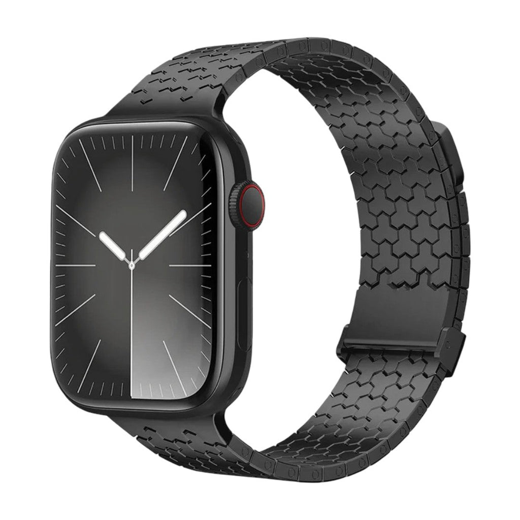 Bracelet Apple Watch en acier inoxydable noir DLC, maillons hexagonaux, fermeture magnétique, design moderne.