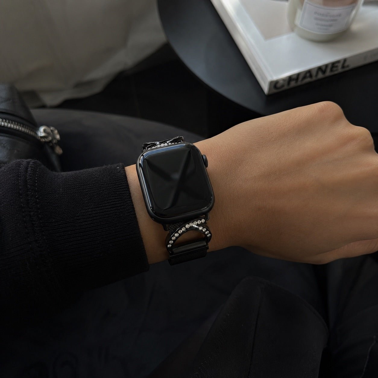Brazalete Apple Watch de acero inoxidable, cierre magnético ajustable, malla elegante con óxido de circonio, modelo Roxie