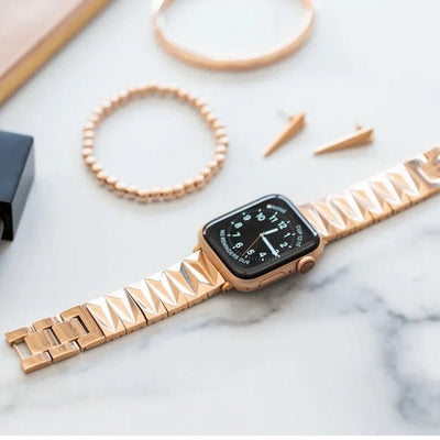Pulseira para Apple Watch em liga metálica, elos geométricos, acabamento luxuoso, ajustável, para mulher, modelo Gisca