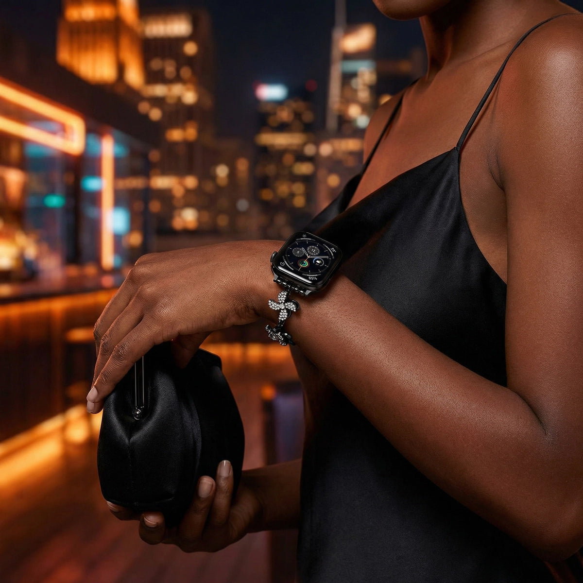 Apple Watch Armband aus Metalllegierung, drehbare Lotusblume, verstellbare Clip-Glieder, für Damen, Modell Lossia