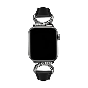 Bracelet Apple Watch en cuir noir avec boucle en C sertie de strass brillants, design raffiné et féminin.