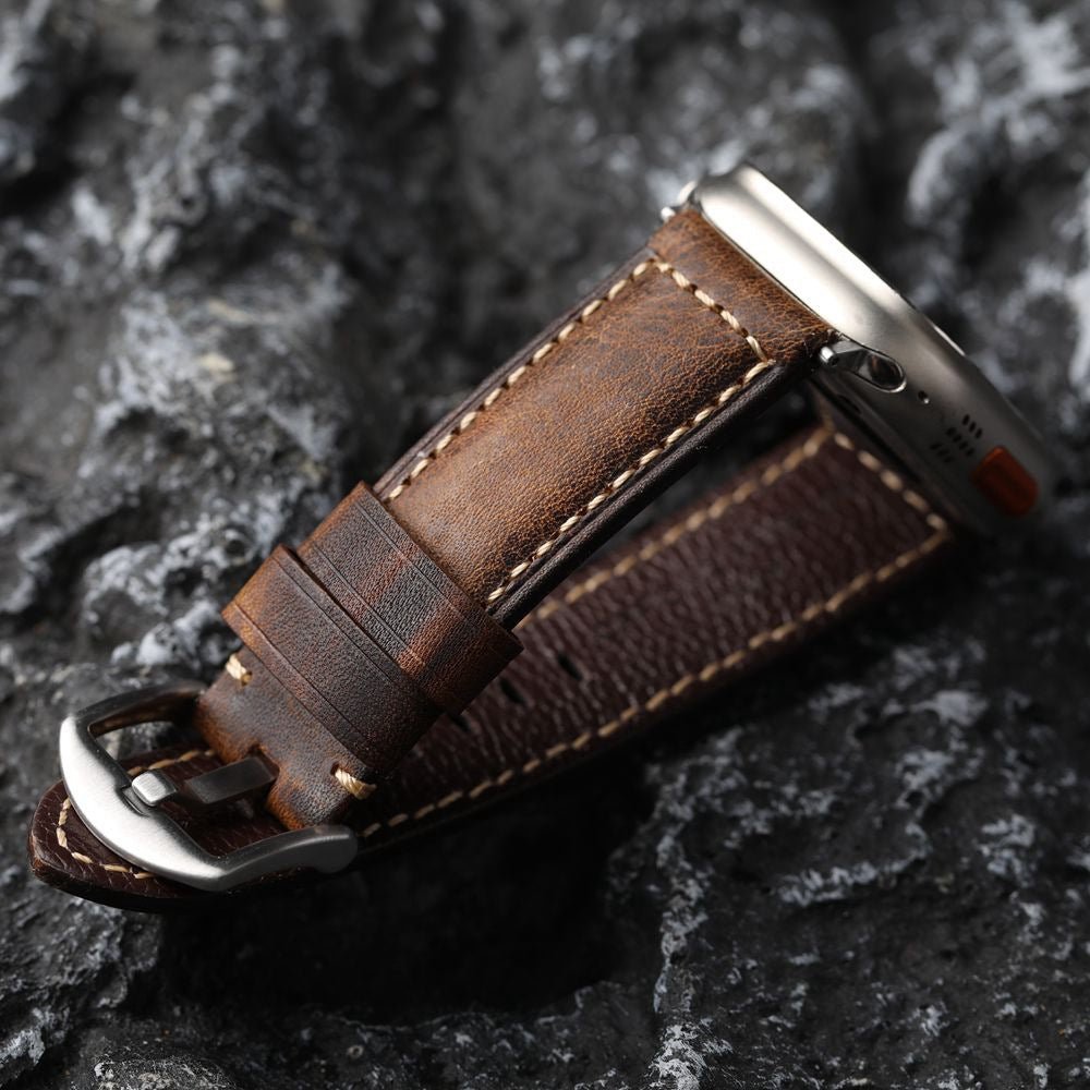 Pulsera para Apple Watch de cuero marrón vintage, textura natural envejecida, sujeción cómoda, hebilla de acero negra o plateada, modelo Octave