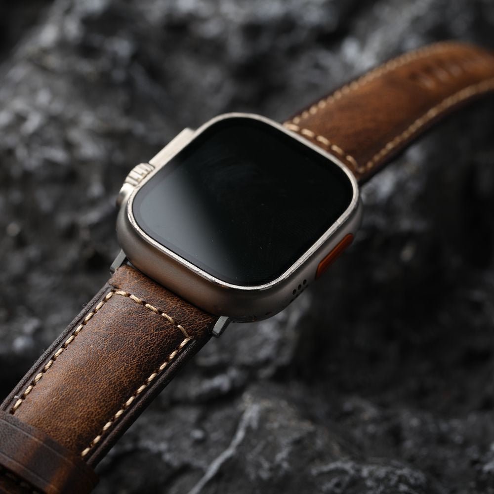 Pulsera para Apple Watch de cuero marrón vintage, textura natural envejecida, sujeción cómoda, hebilla de acero negra o plateada, modelo Octave