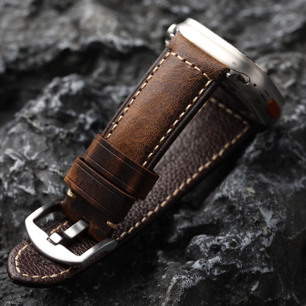 Pulsera para Apple Watch de cuero marrón vintage, textura natural envejecida, sujeción cómoda, hebilla de acero negra o plateada, modelo Octave